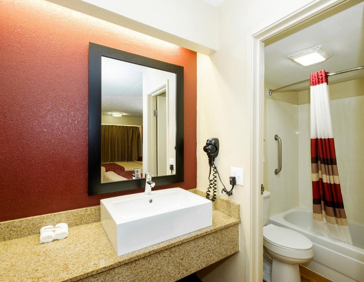 Red Roof Inn Columbus West - Hilliard New Rome Eksteriør billede