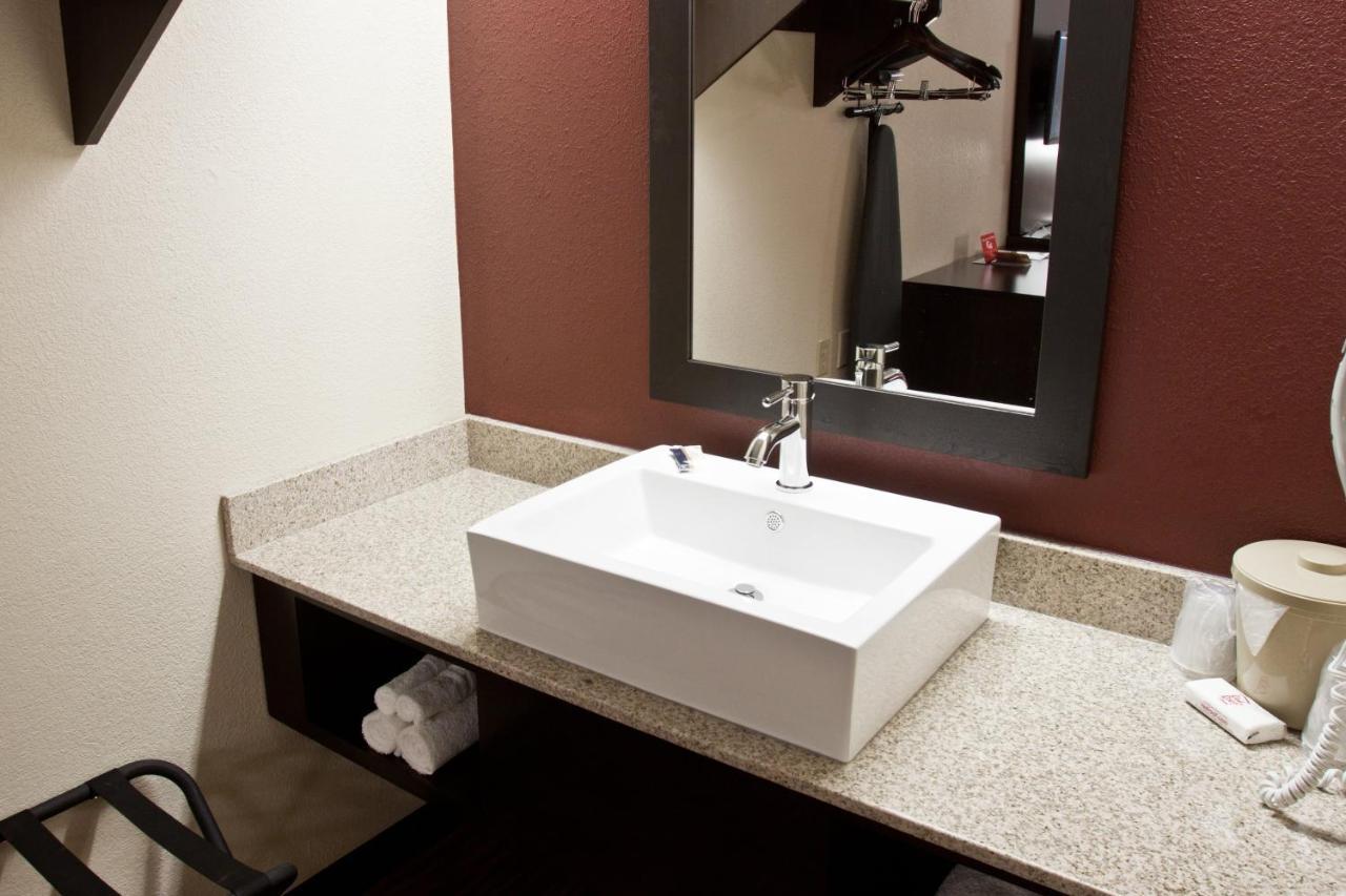 Red Roof Inn Columbus West - Hilliard New Rome Eksteriør billede