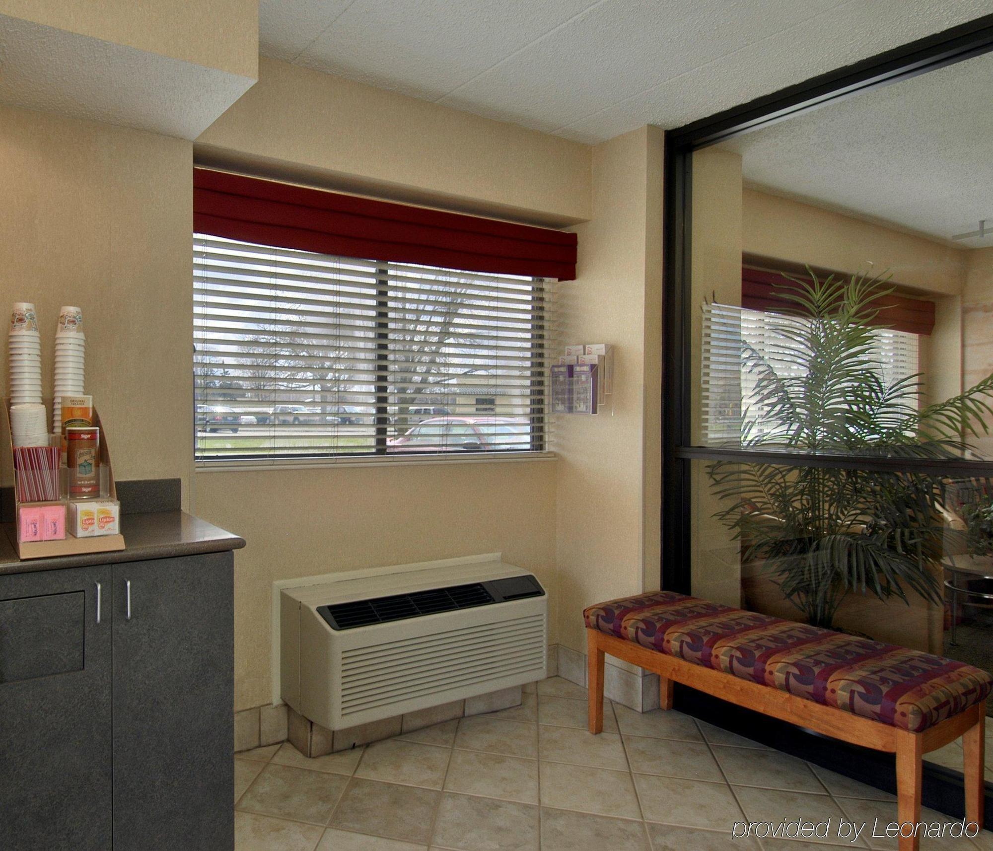 Red Roof Inn Columbus West - Hilliard New Rome Eksteriør billede